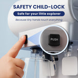 Kindersicherung am Wasserreiniger: verriegelte Push-Taste mit Bedienhand